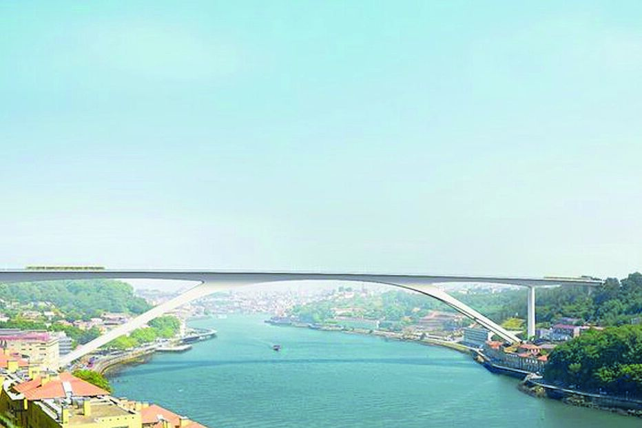 Nova ponte do metro sobre o rio Douro está envolta em polémica 