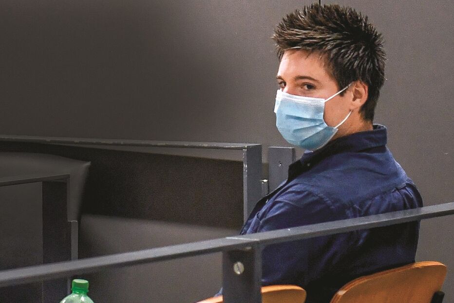 Rui Pinto terá feito pelo menos dois ataques a computadores da antiga procuradora-geral da República, Joana Marques Vidal, enviando emails de endereços falsos que encaminhavam para sites também falsos 