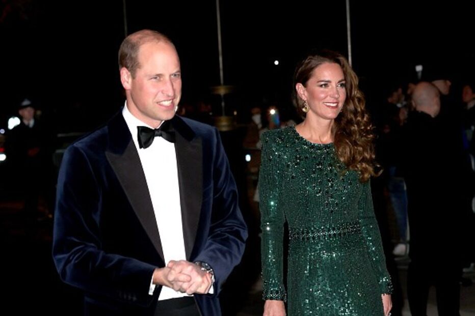 Kate Middleton deslumbra com elegante vestido verde ao lado de William 