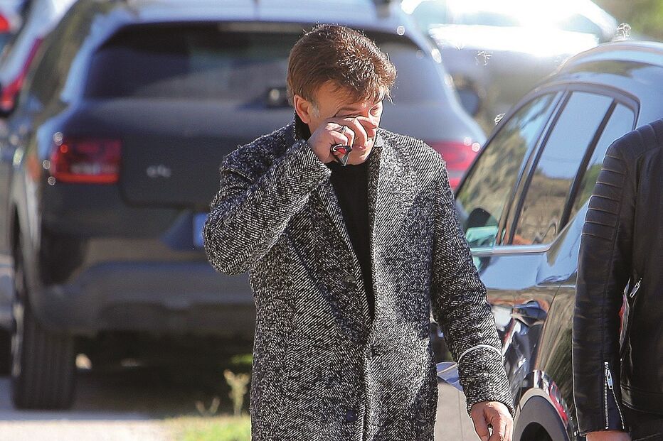Tony Carreira esteve presente no funeral na terça-feira