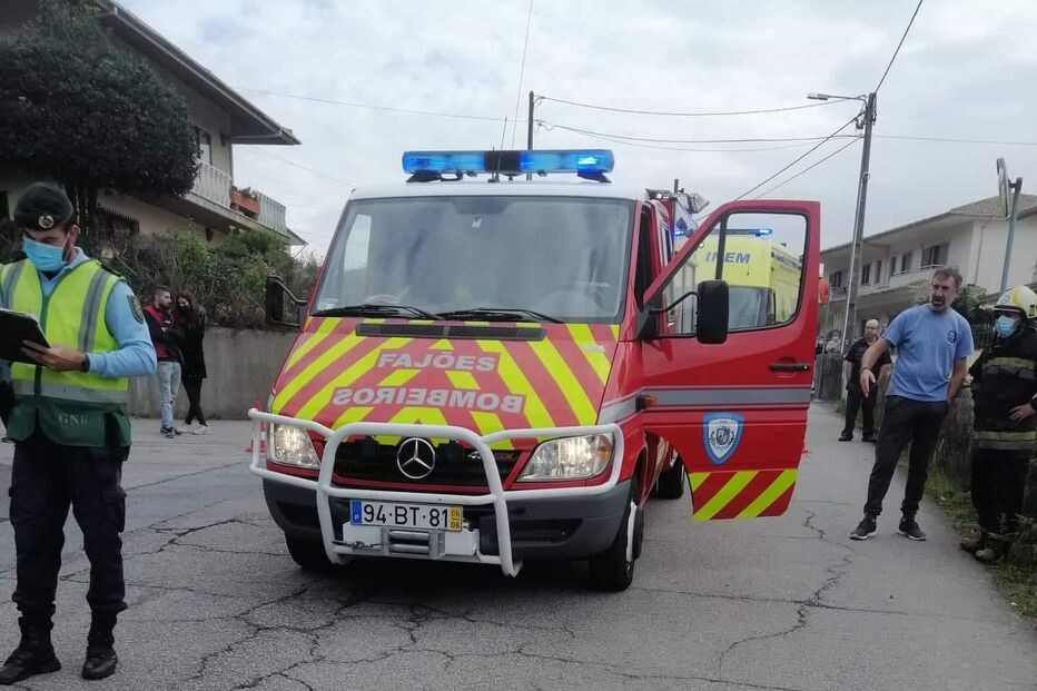 2021-11-20_13_39_22 oliveiradeazemeis3.jpg