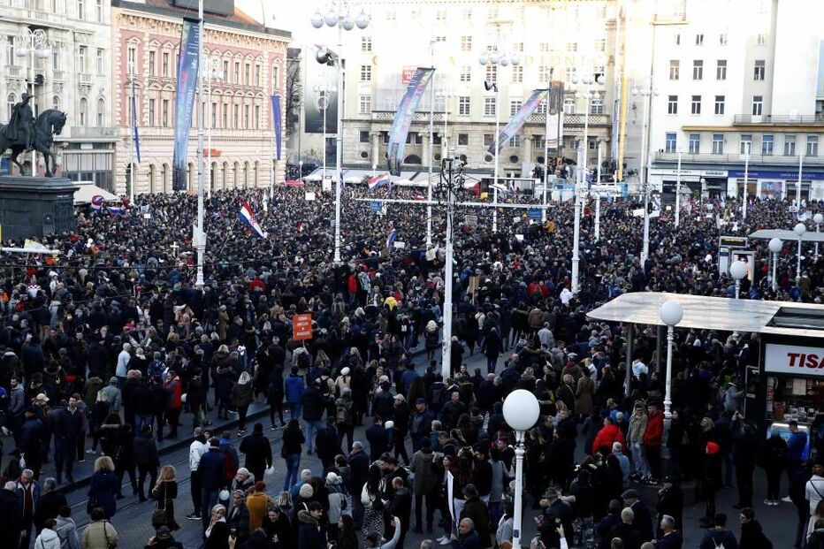 Protestos em vários países europeus contra restrições para conter nova vaga da Covid