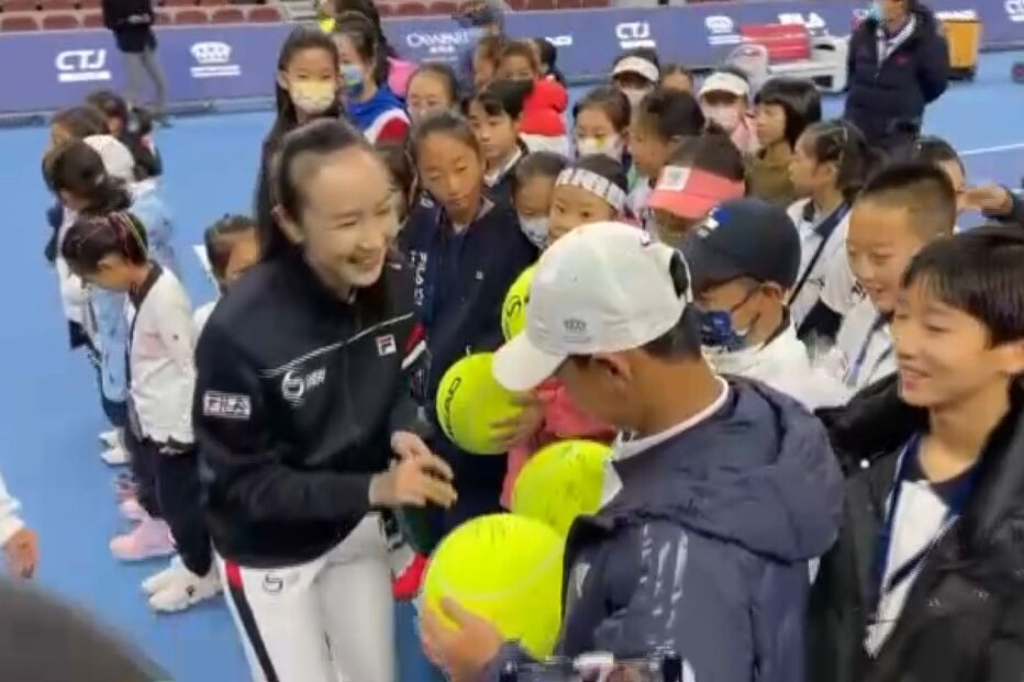 Novo vídeo mostra Peng Shuai num torneio de ténis em Pequim