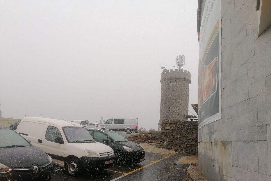 Neve já começou a cair na Serra da Estrela