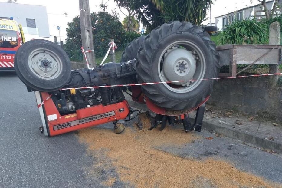 ferido em despiste de trator