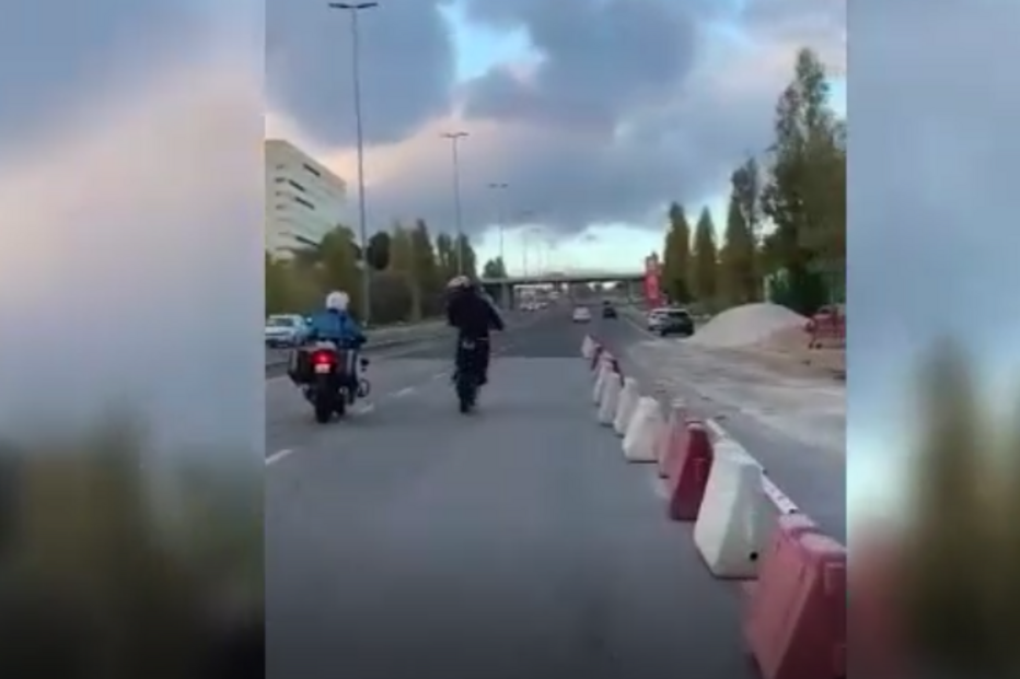 Motard apanhado em flagrante pela PSP a fazer um 'cavalinho' em Lisboa. Veja as imagens