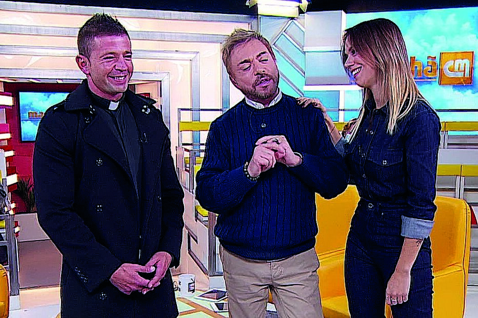 ‘Padre Sexy’ com Duarte Siopa e Ágata Rodrigues, no ‘Manhã CM’