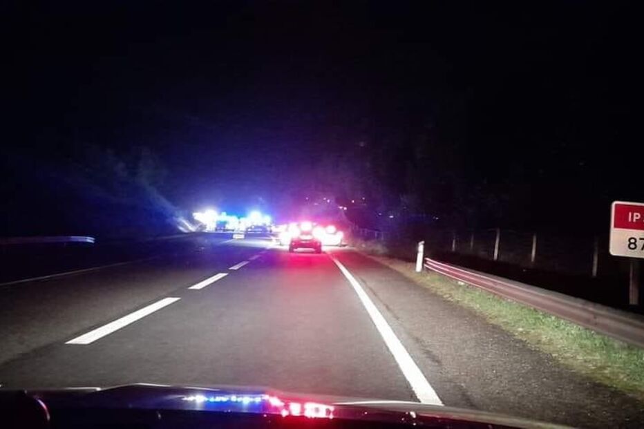 Um morto e seis feridos em colisão entre três carros no IP3 em Santa Comba Dão