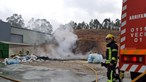 Incêndio deflagrou numa fábrica de derivados de madeira em Santa Maria da Feira