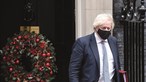 Boris Johnson forçado a pedir desculpa por festa de Natal do governo
