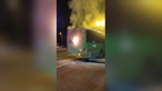 Violento incêndio consome autocarro em Odivelas. Veja as imagens