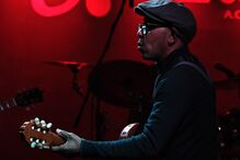 Toy Paris, Manuel Paris, Zé António e Leonel Almeida juntaram-se em palco para homenagear Bana