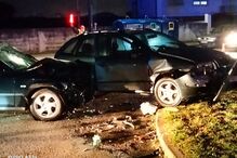 Mulher ferida em colisão entre dois carros em Aveiro