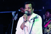 Bonga  passa pelo Teatro Aveirense 