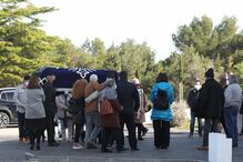 Família e amigos em lágrimas no último adeus ao ator Rogério Samora