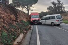Dois bombeiros feridos em acidente na EN393 em Vila Nova de Milfontes