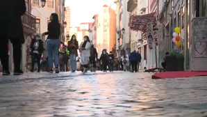 Comércio da baixa de Coimbra espera mês de Dezembro melhor do que o último