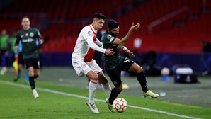 Sporting resiste a goleada do Ajax com passagem aos 'oitavos' da competição garantida