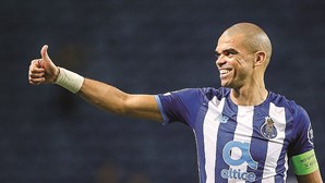 Pepe diz ser "privilegiado" por poder disputar títulos aos 39 anos