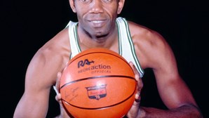 Morreu Sam Jones, segundo jogador mais titulado da NBA