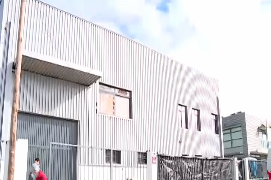 Jovem atingido a tiro na perna à porta de discoteca ilegal em Corroios, no Seixal