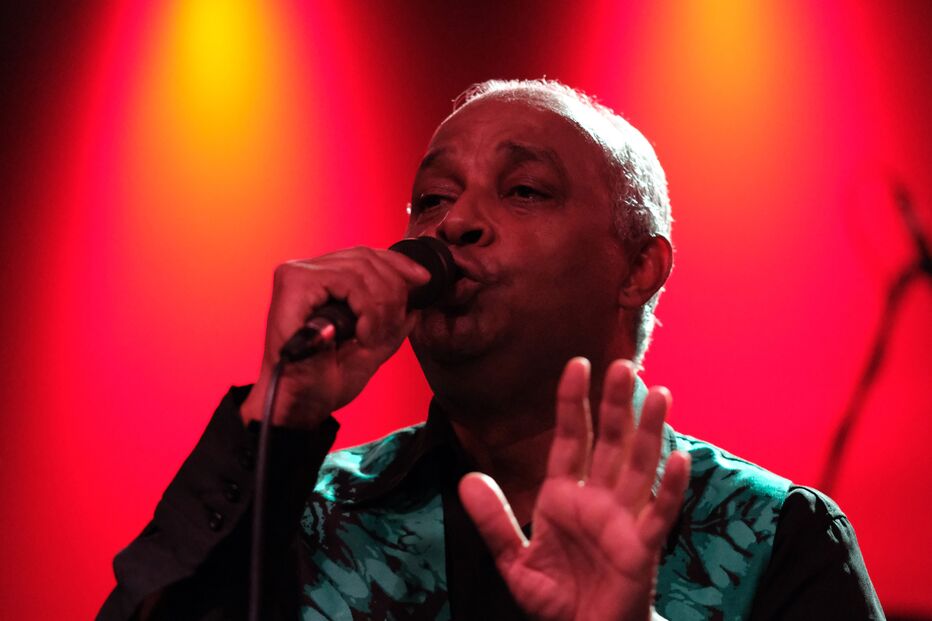 Toy Paris, Manuel Paris, Zé António e Leonel Almeida juntaram-se em palco para homenagear Bana