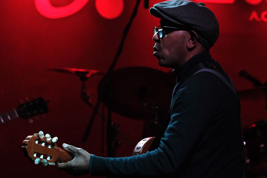 Toy Paris, Manuel Paris, Zé António e Leonel Almeida juntaram-se em palco para homenagear Bana