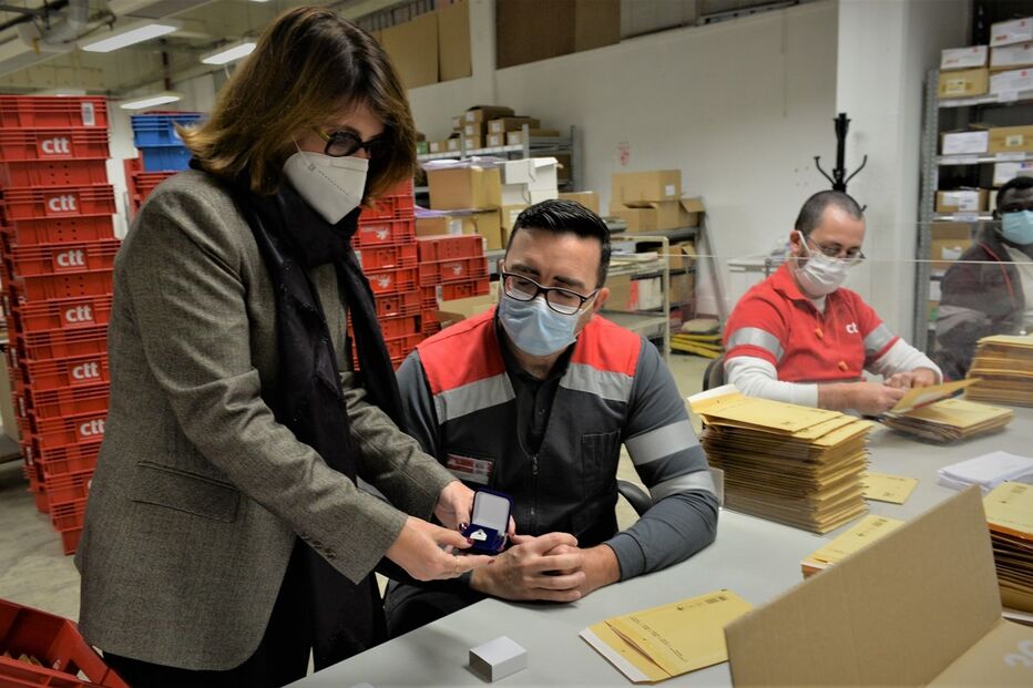 Catarina Sarmento e Castro , insígnias, combatentes