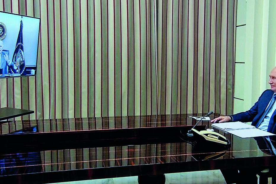 Putin recebeu a videochamada do presidente Joe Biden na sua residência de férias na estância balnear de Sochi, na costa do mar Negro, Sul da Rússia