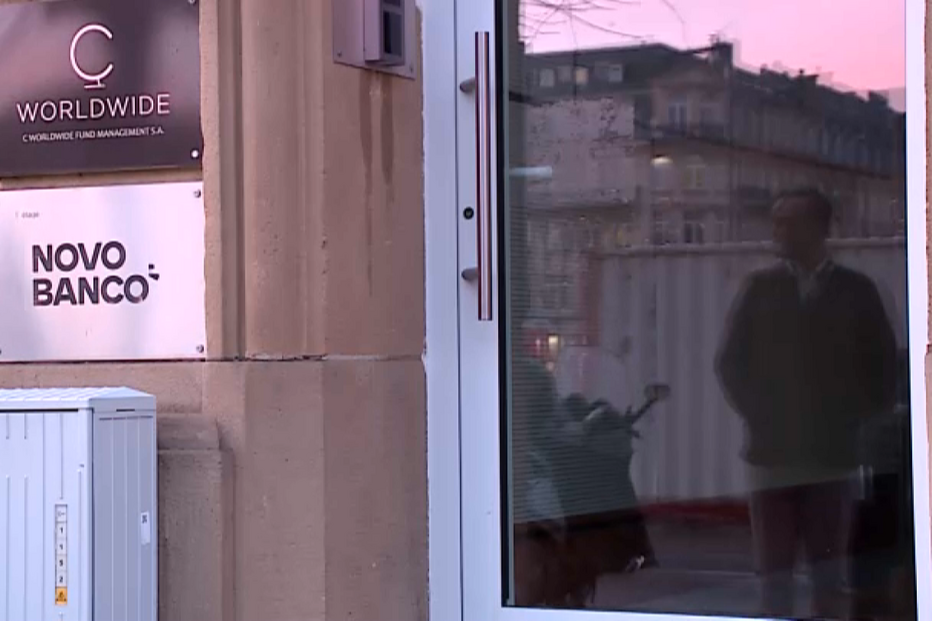 Portugueses perdem milhões de euros com esquema de bula com conta do Novo banco no Luxemburgo
