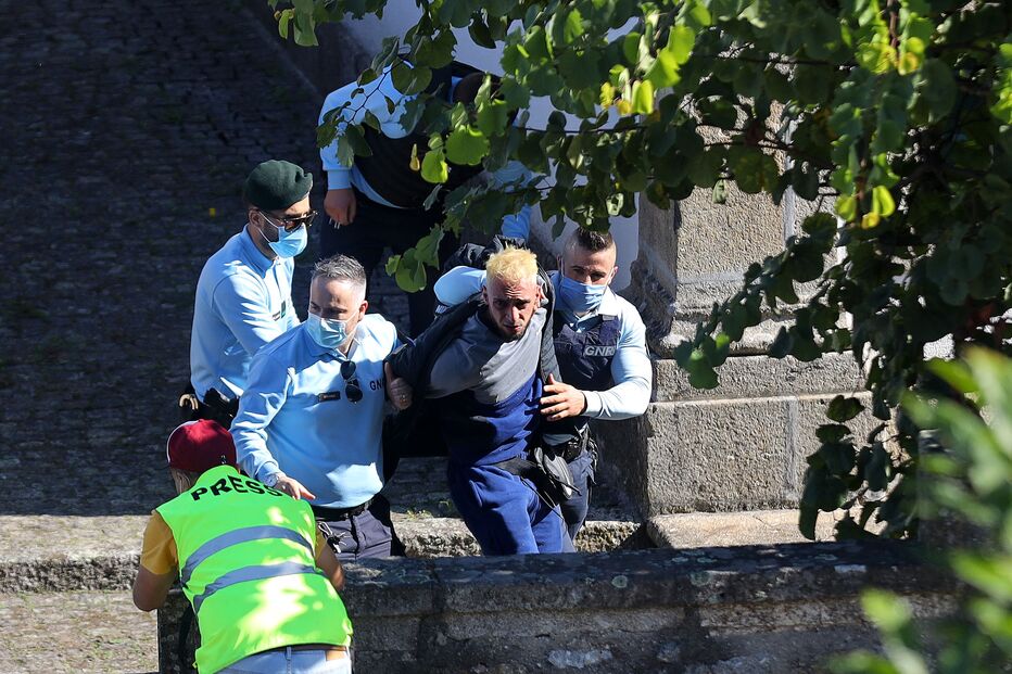 André Pirata de 30 anos tem um extenso cadastro e acabou detido em direto, na CMTV, após uma fuga à GNR 