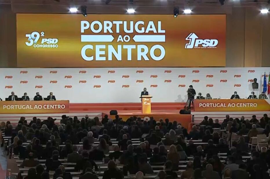 Apelos à união do partido marcam segundo dia do congresso do PSD