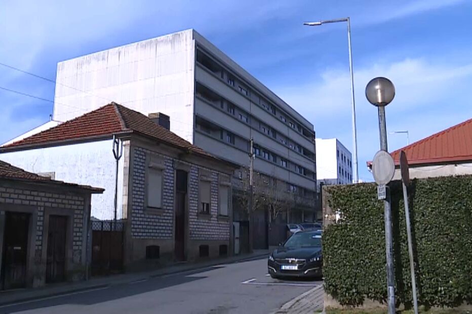 Cuidador tenta matar mãe por desespero na Maia