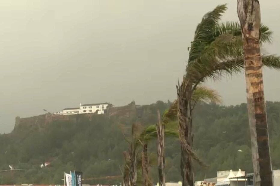 2021-12-20_13_35_04 Ilhas dos Açores sob aviso amarelo devido à chuva e agitação marítima.jpg