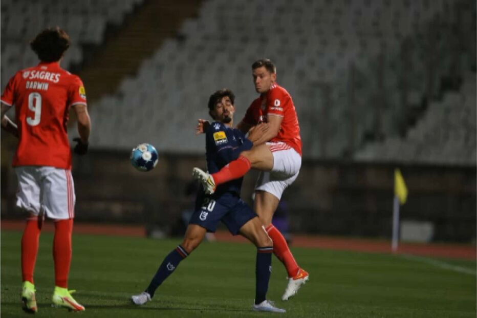 'Jogo da vergonha' entre Belenenses SAD e Benfica deixa Liga em risco