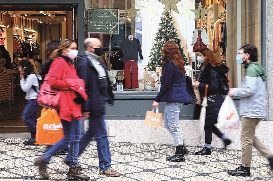 Em novembro, o volume de levantamentos no multibanco e de pagamentos realizados pelos portugueses através de TPA subiu 21% face a 2020