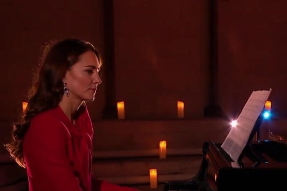 Kate Middleton surpreende ao piano