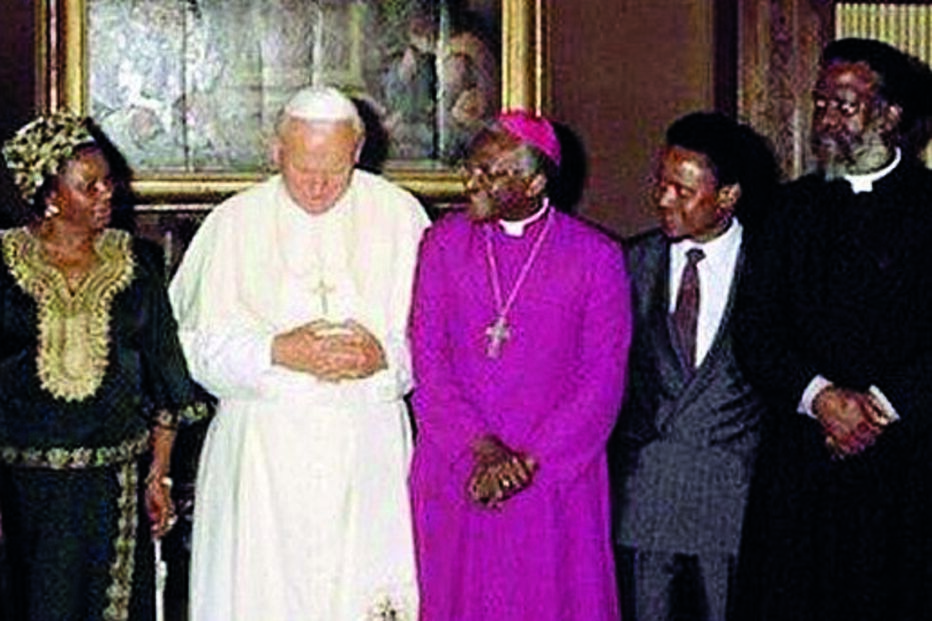 Desmond Tutu com com João Paulo II