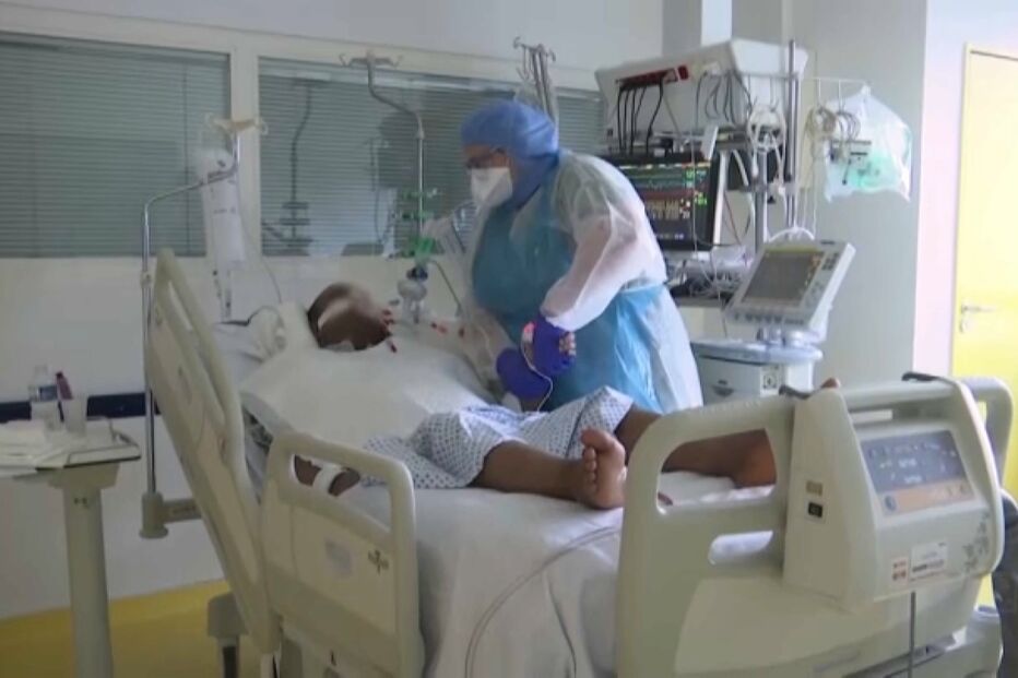 Recorde de casos diários Há mais 26 867 infetados com Covid-19 e 12 mortos.