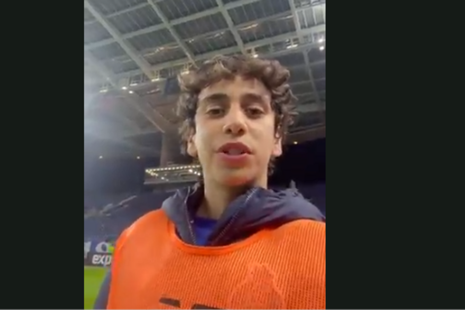 Apanha-bolas do FC Porto decisivo no golo de Fábio Vieira revela elogios de Conceição