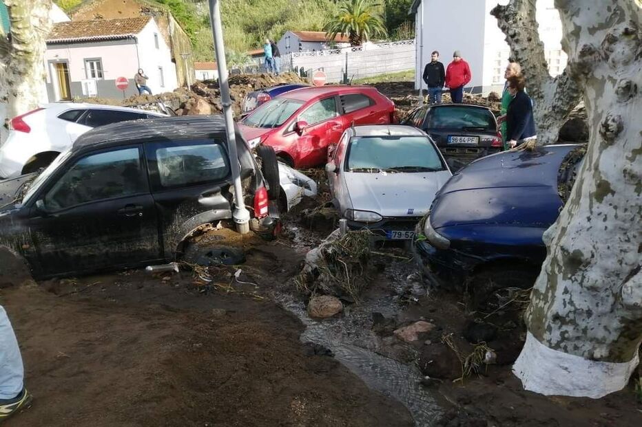 Destruição nos Açores