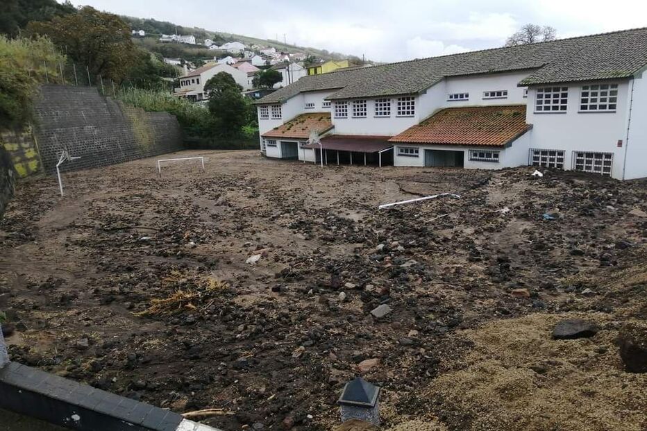 Destruição nos Açores