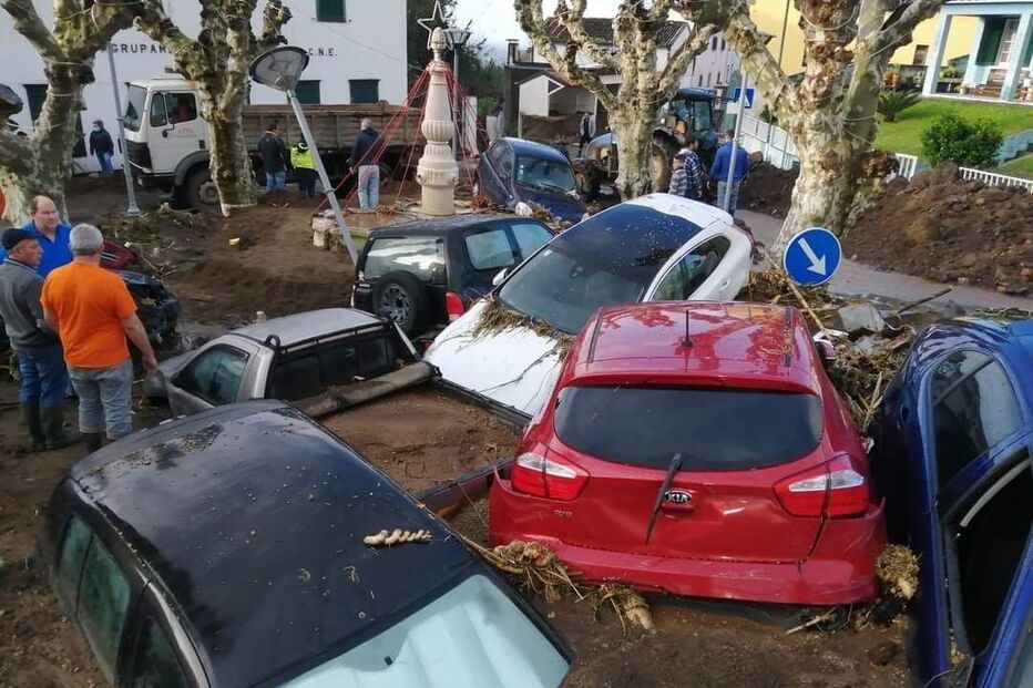 Destruição nos Açores