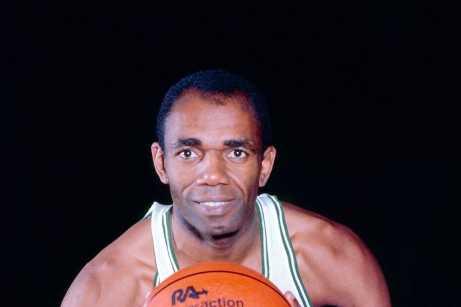Morreu Sam Jones, segundo jogador mais titulado da NBA