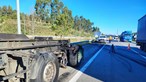 Incêndio destrói pneus de camião em Aveiro