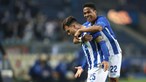FC Porto 2-0 Famalicão - Equipas recolhem ao balneário. Veja os golos que valeram festa no Dragão