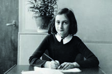 Anne Frank (1929-1945) escreveu um diário que viria a tornar-se num símbolo  do Holocausto 