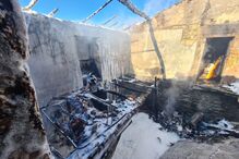 Idosa desalojada após incêndio em habitação em Chaves