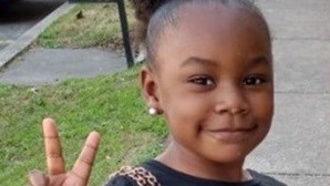 Sobrinha-neta de 4 anos de George Floyd baleada enquanto dormia dentro de apartamento