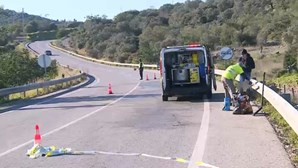 Motociclista morre em colisão com carro em São Brás de Alportel, no Algarve